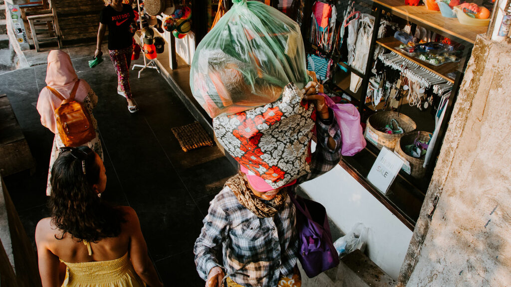 Souvenir Shop Towards Suluban Beach Bali