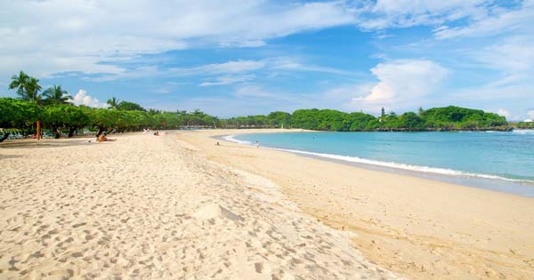 Nusa Dua Clean White Sand Beach With Calm Waves