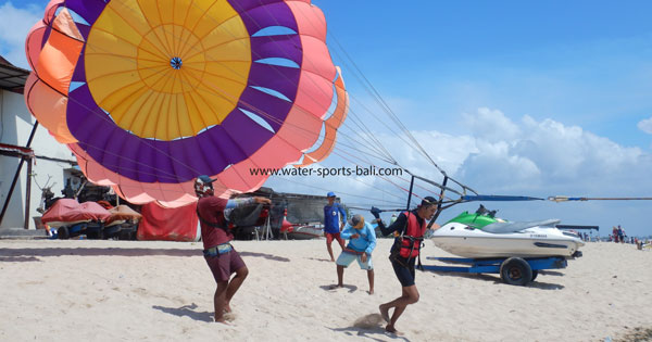 Single Parasailing Tanjung Benoa Bali