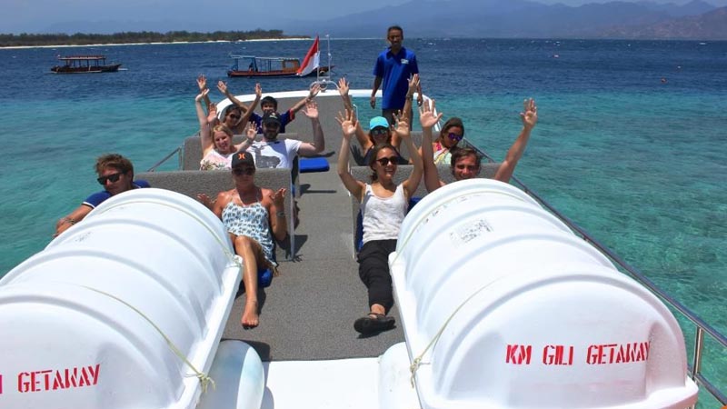 Rakit Solas Life Gili Getaway Fast Boat