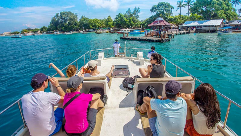 Upper Deck Blue Water Express - Fast Boat Serangan To Nusa Lembongan