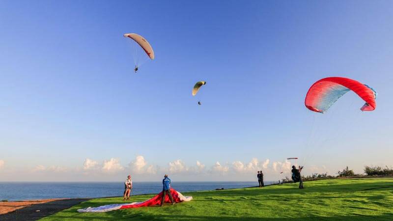 What is Paragliding