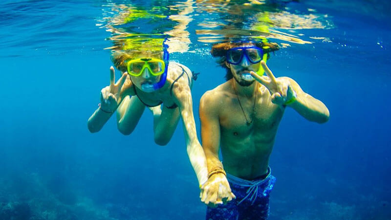 Snorkeling and diving activities on Lembongan Reef Cruise, Bali