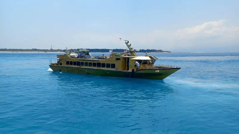 Side view of Golden Queen fast boat on the Padang Bai–Gili crossing