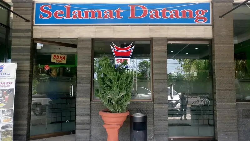 Entrance of Rumah Makan Padang Rindu Rasa in Tanjung Benoa Bali